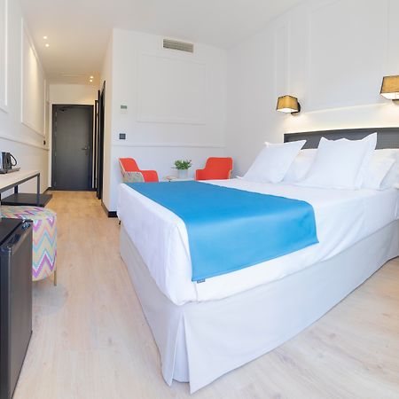 โฮเทล บูทิก ปวยร์ตา เด ลาส กรานาดาส Hotel ภายนอก รูปภาพ