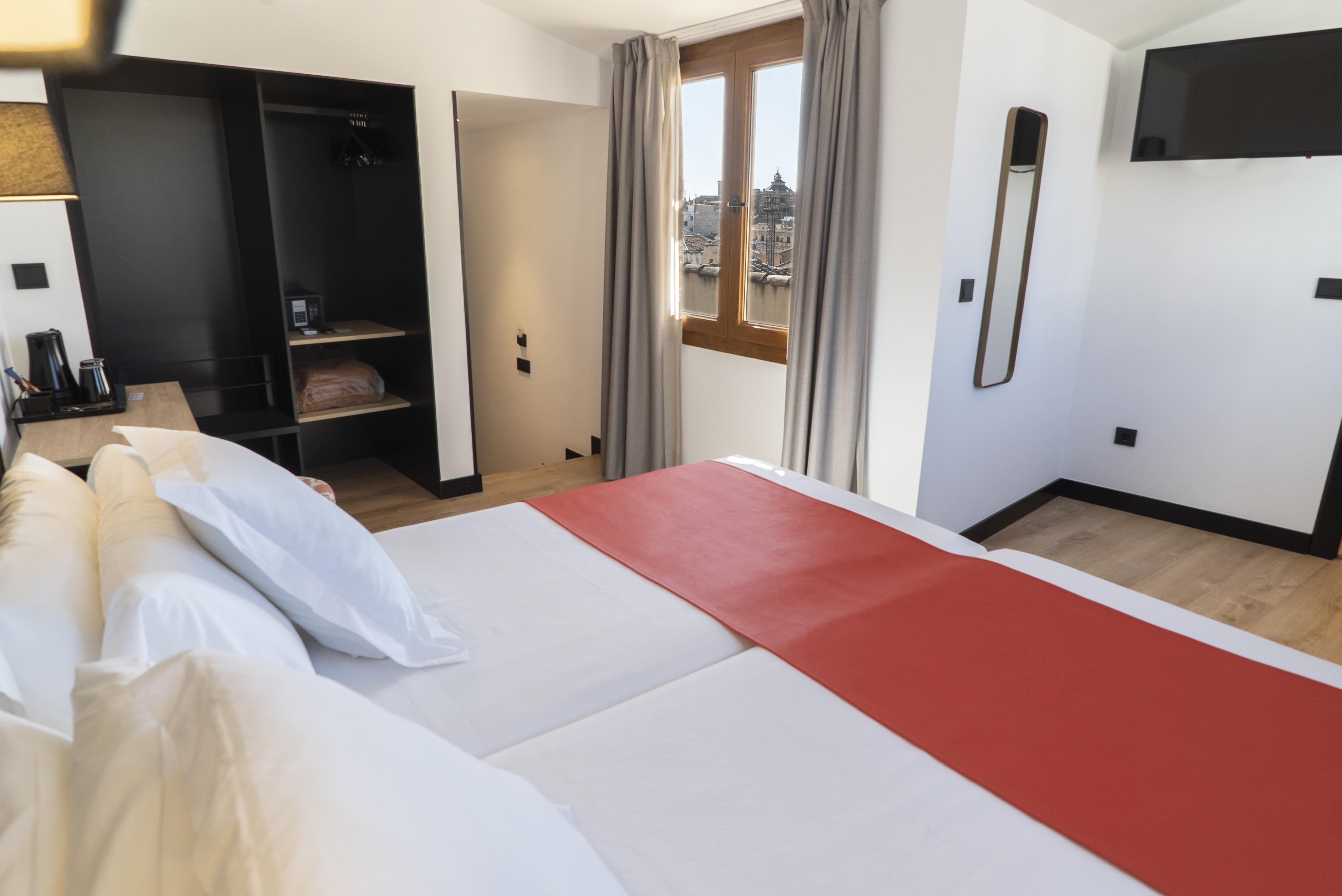 โฮเทล บูทิก ปวยร์ตา เด ลาส กรานาดาส Hotel ภายนอก รูปภาพ