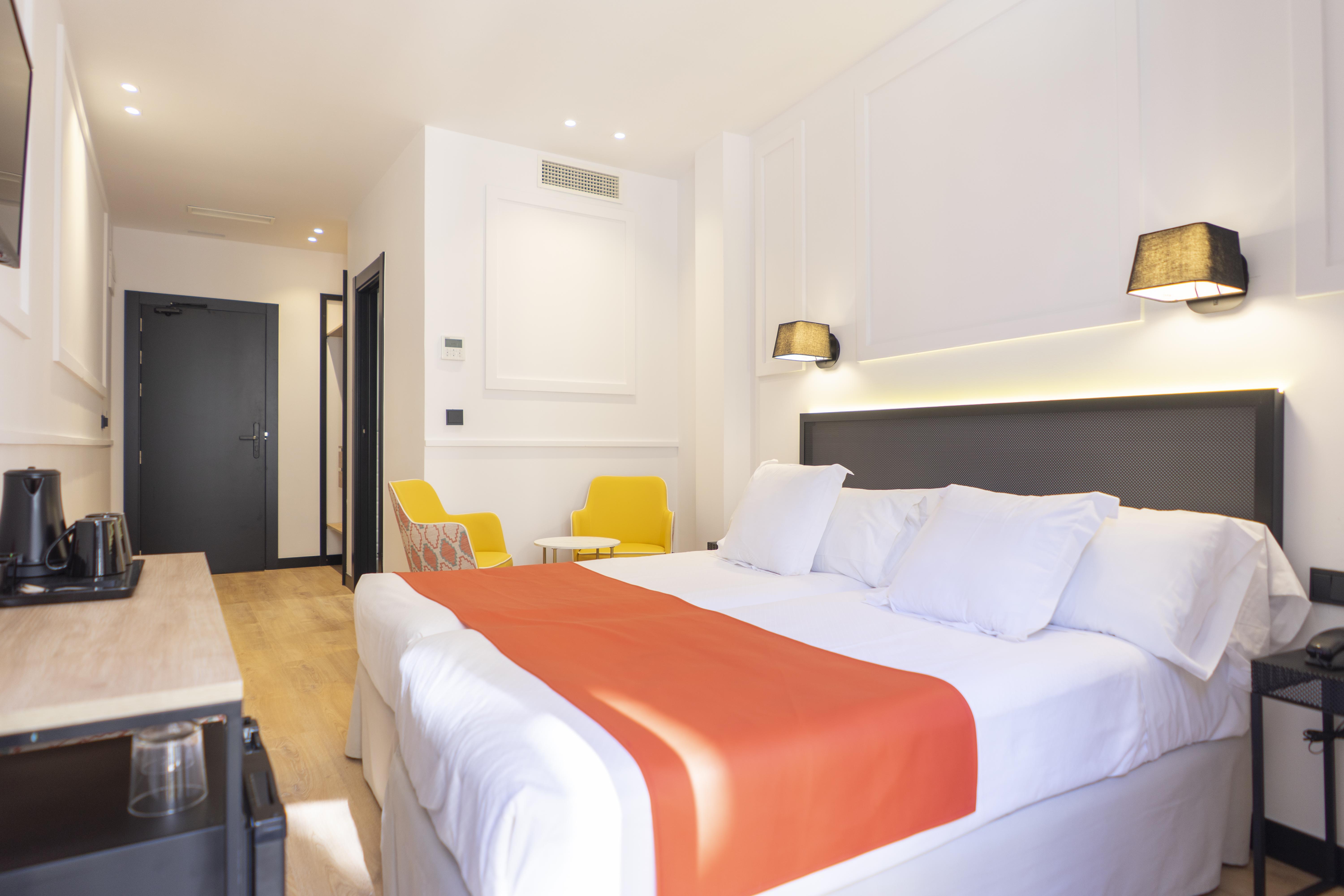 โฮเทล บูทิก ปวยร์ตา เด ลาส กรานาดาส Hotel ภายนอก รูปภาพ